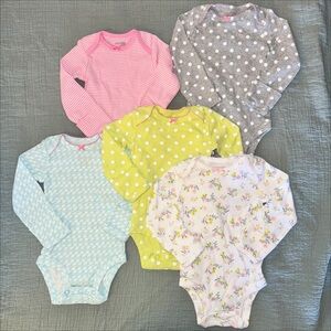 (5) Simple Joys by Carter’s 0-3M Girls Long-Sleeve Onesies